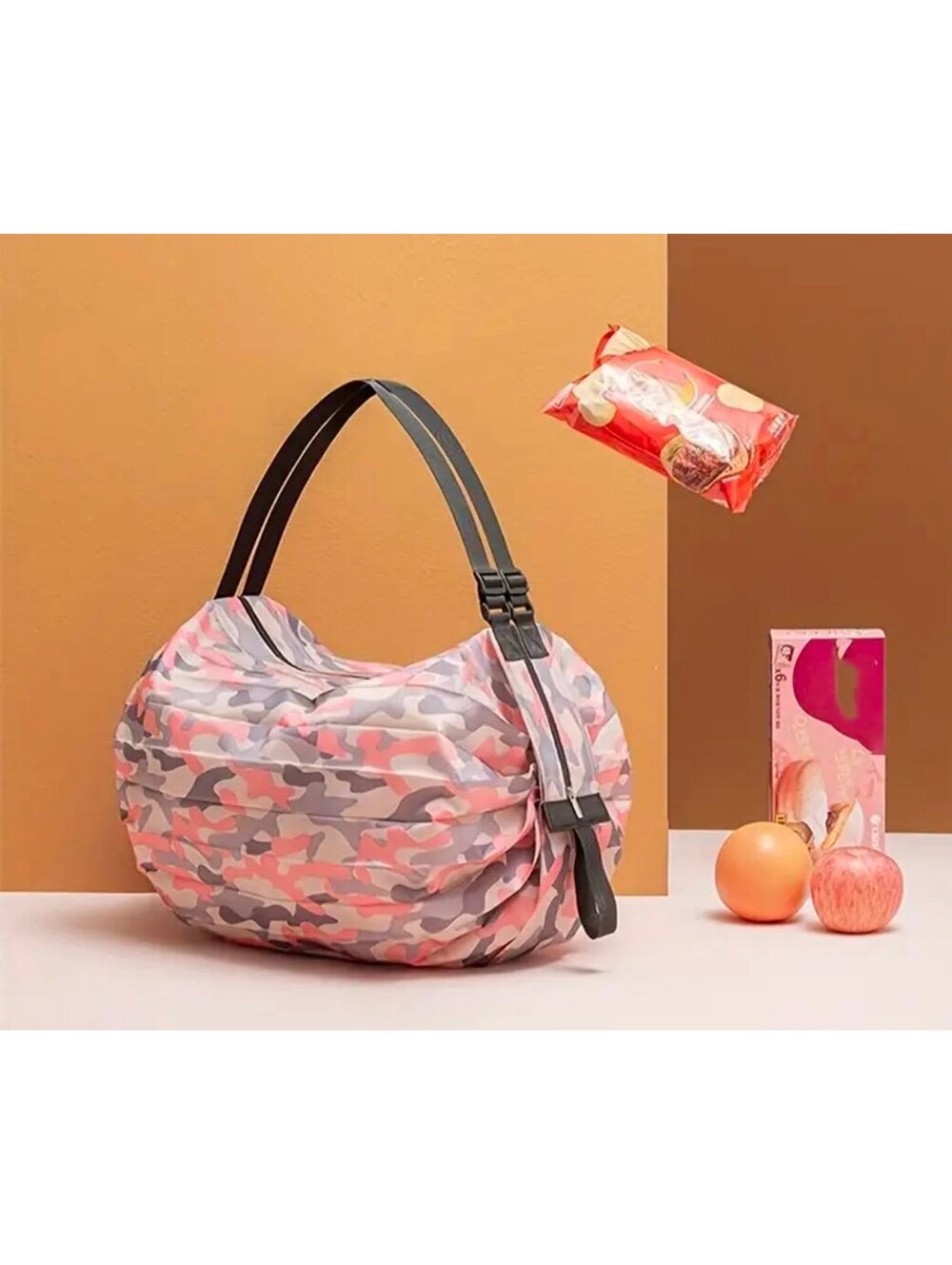 New - Ultra-Lightweight & Durable Foldable Duffel/Shoulder Bag - Pink Camo
